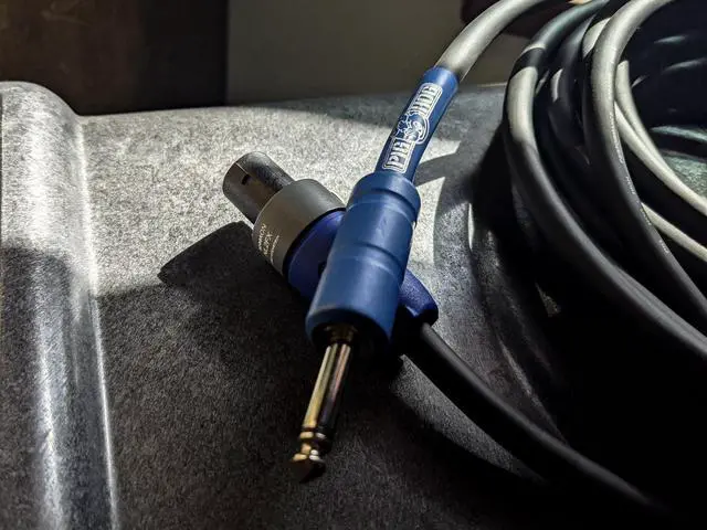 Alt view image 2 of 2 - PHSC25S14 High Performance 14 Gauge 9.2mm speakON to 1/4" Speaker Cable, 25 Feet