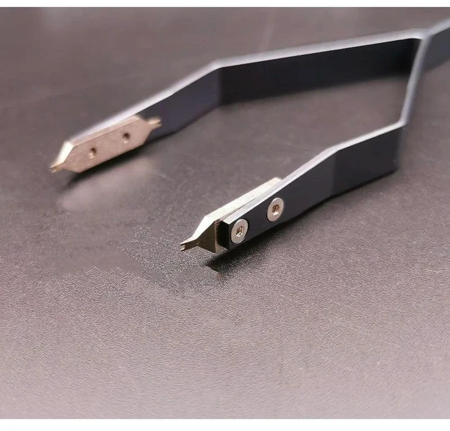 Alt view image 3 of 3 - For Watch repair tool 7825 raw ear disassembly pliers V-type tape remover2pcs