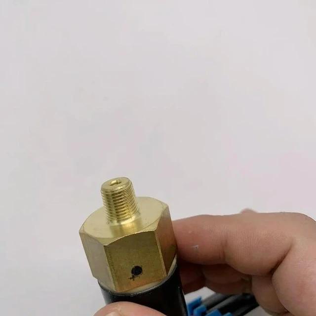 Alt view image 3 of 3 - For Construction Machinery Parts for Engine Parts 6657389/6676053 Oil Pressure Switch