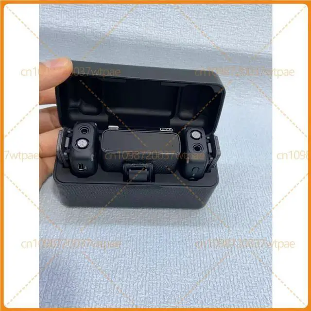Main image of For Mic 1 Microphone 1 Receiver+2 Transmitters Charging Case Working Well No Cable
