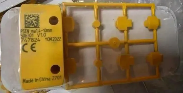 Alt view image 2 of 6 - Safety switch 506301 Fast delivery