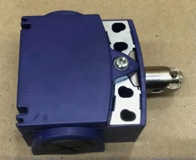 Alt view image 2 of 6 - Limit Switch XCKT2110G11 Plastic Casing Module Combination Fast delivery