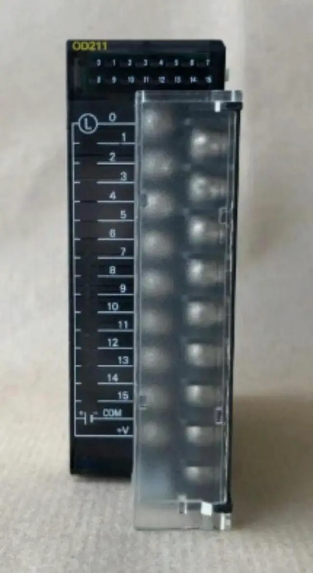 Alt view image 2 of 3 - CJ1W-OD211 Programmable Logic Controller Input Unit Fast delivery