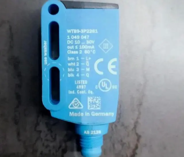 Main image of WTB9-3P2261 photoelectric products guarantee 1pcs Fast delivery