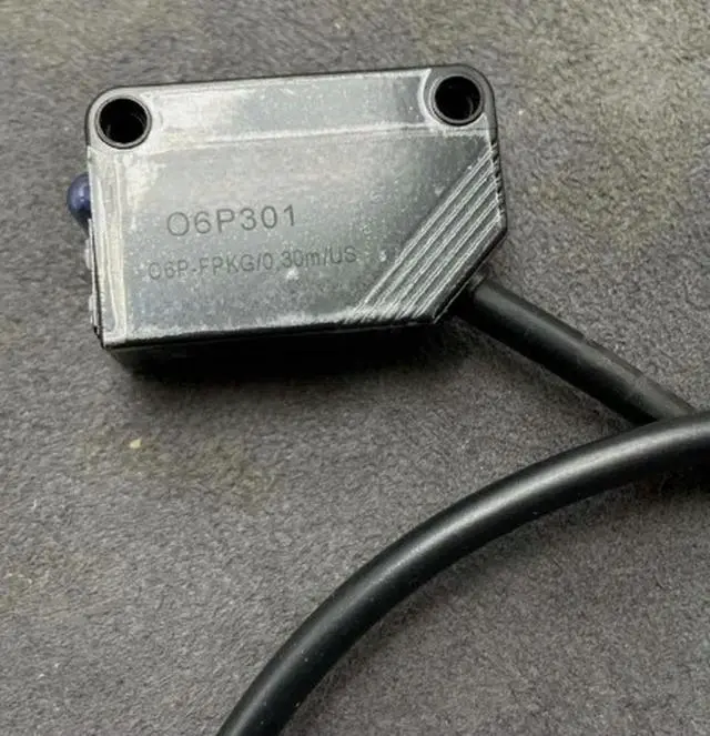 Alt view image 3 of 3 - 06P301 photoelectric switch Fast Delivery