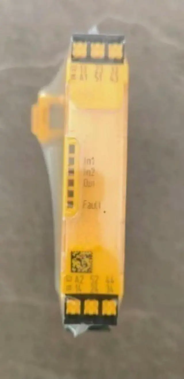 Alt view image 2 of 3 - 751107 Safety Relay 24VDC Fast delivery Fast delivery