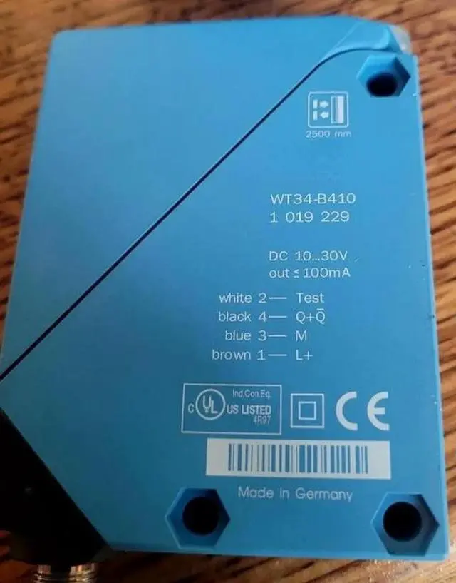 Main image of WT34-B410 Photoelectric Sensor Switch Distributor Wt34 Genuine Condition Sensor for Industrial Fast Delivery