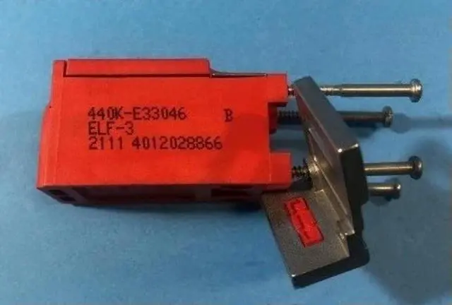 Alt view image 3 of 3 - 440K-E33046 440K E33046 Safety Interlock Switch Fast delivery