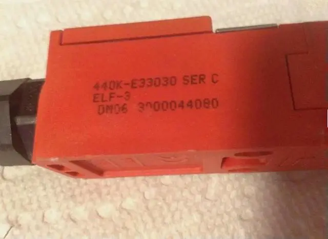 Alt view image 3 of 5 - 440K-E33030 Safety Interlock Switch 440K E33030 Fast delivery