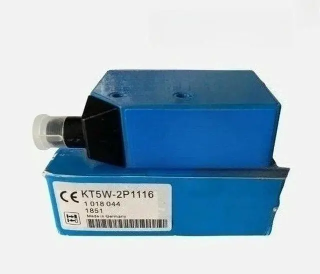 Main image of KT5W2P1116 Color Sensor with Cable Fast delivery