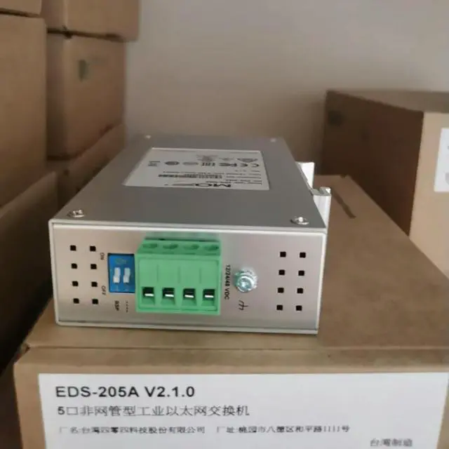 Alt view image 2 of 6 - Stable Performance Easy Install 5-port 100 Gigabit Switch EDS-205A