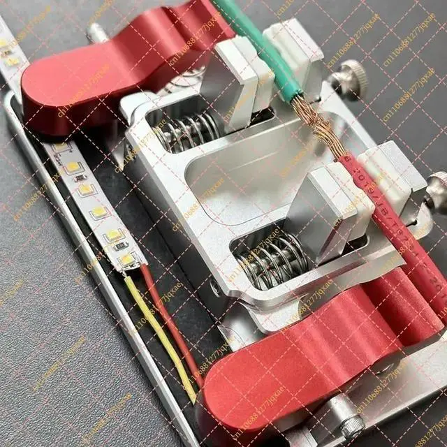 Alt view image 3 of 3 - Multifunctional Ceramic-Aluminum Welding Station with Heat-Resistant Clamp for LED & PCB Boards