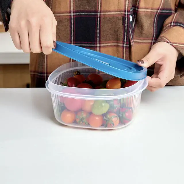 Alt view image 3 of 6 - Mainstays Reusable Square Food Storage Container Set, Plastic, 5-Cup, 3-Pack, 3 Containers with Lids