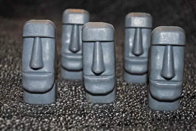 Alt view image 7 of 7 - 2 Pcs 9 Cavity Easter Island Moai Head Stone Statues Ice Cube Trays TPR Chocolate Candy Jello Soap Mold