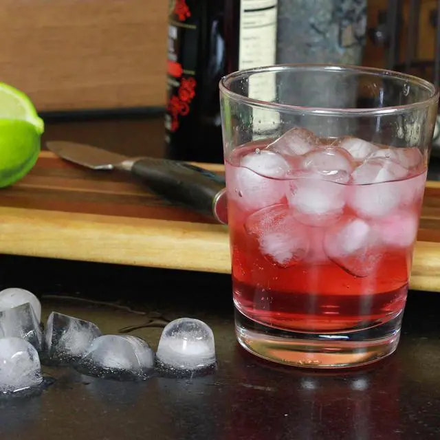 Alt view image 5 of 5 - Chef Craft Select Plastic Ice Cube Tray, 11 inch in length yields 21 cubes, Color May Vary