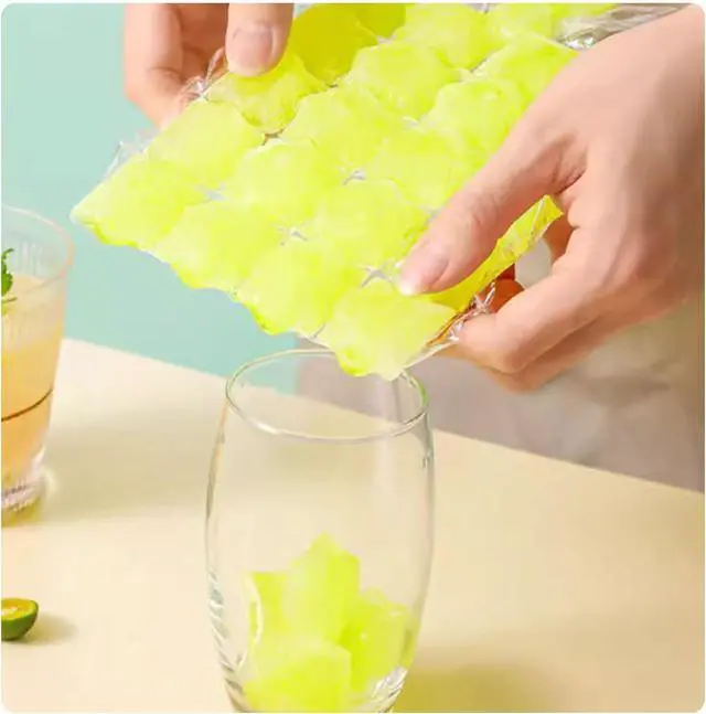 Alt view image 4 of 7 - Disposable Ice Cube Bags, Stackable Easy Release Ice Cube Moulding Tray, Self Sealing Freezer, Cocktail Food Wine Cooler Ice Bags, 2400 Ice Cubes, 100 Bag (Round)