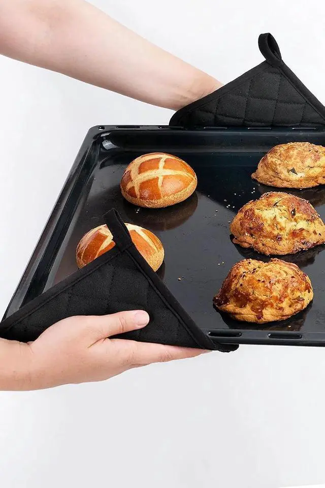 Alt view image 6 of 6 - Thermo Heat-Resistant Pot Holders (2 Pieces) - Superior Protection, Stylish Design | 482°F Heat Resistance, Non-Flammable Fabric-Versatile (Black)