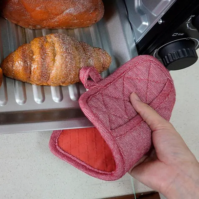Alt view image 5 of 7 - Pot Holders Yarn-Dyed Set of 3 Non Slip Silicone Kitchen Lines | Heat Resistant 500 Kitchen Gloves BBQ Cooking Baking Women Men Cooking Barbecue Microwave Machine Washable (Red Potholders)
