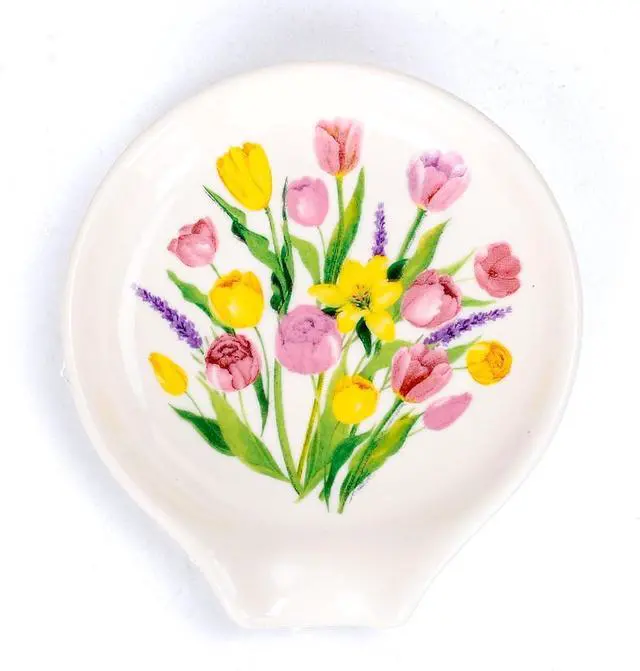 Main image of FYSUIMU 3.9 Inch Spring Floral Mini Ceramic Spoon Rests Tulip Flower Small Spoon Holder Ring Dish for Stirrers Teaspoon Bar Spoon Coffee Bar Accessories Coffee Station