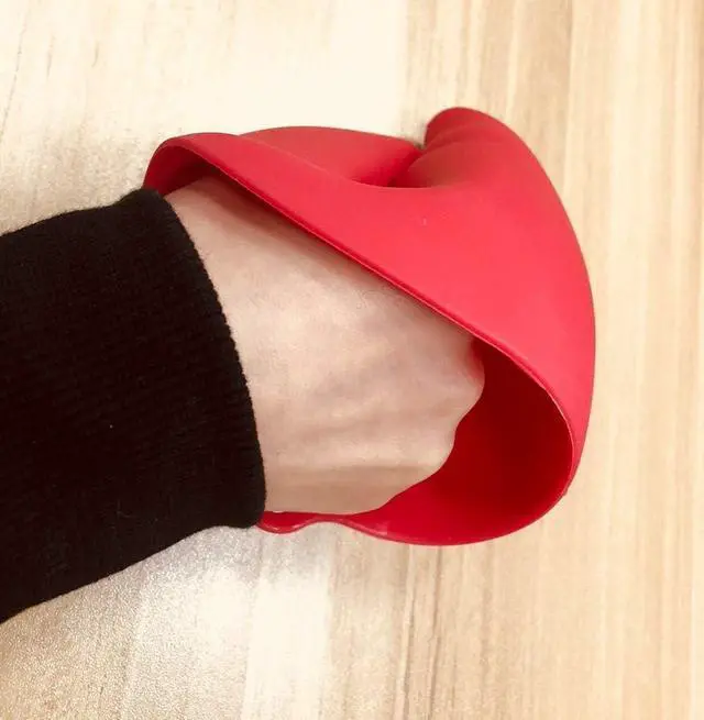 Alt view image 7 of 7 - Silicone Oven Mitts, Lobster Claws Heat Resistant Pot Holders Oven Gloves Pinch Mitts for Baking Barbecue Grilling Pizza Microwave Instant Pot, Red, 1 Pair