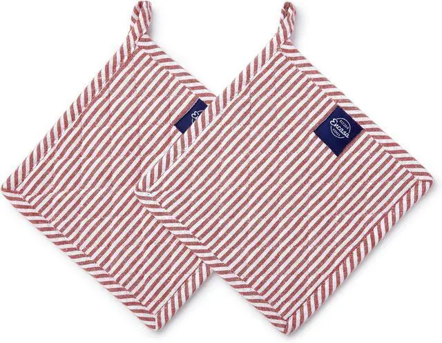 Main image of Encasa XO Pot Holders, Quilted Kitchen Hot Pads 8"x8" Red | Heat Resistant | Thick Cotton Padding | Trivet & Countertop Protector | Corner Hanging Loop | Set of 2