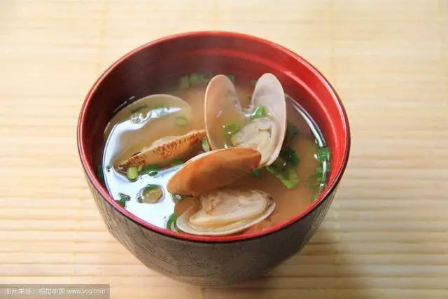 Alt view image 5 of 6 - JapanBargain Japanese Miso Soup Bowls with Lids, Small Traditional Lacquered Bowls, 8.4 oz Authentic Size, Set of 2, Made in Japan