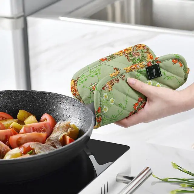 Alt view image 3 of 6 - BONTHEE Pot Holders for Kitchen Heat Resistant Hot Pads for Countertops Oven Pot Holders Cotton Potholders for Kitchen Cooking Baking (Sweet Flowers)