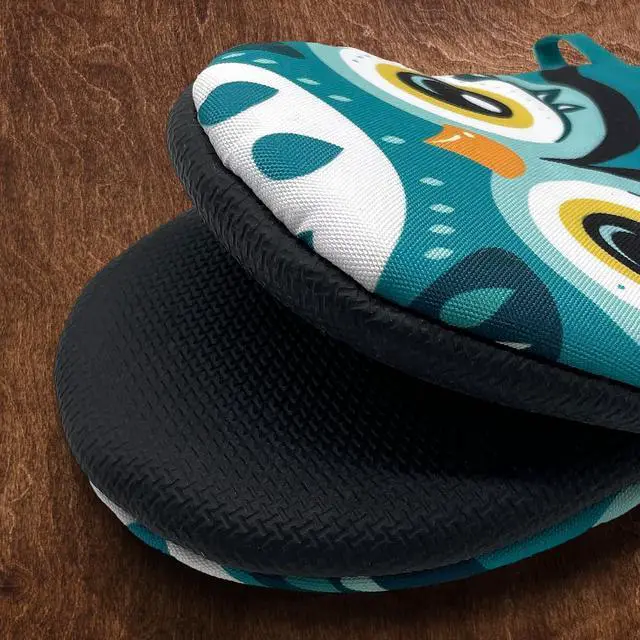 Alt view image 2 of 5 - Owl Cute Green Teal Mini Silicone Oven Mitts, Heat Slip Resistant Kitchen Gloves 2-Pack Set, Soft Short Small Oven Mittens Pot Holders for Baking Grilling Barbecue Microwave Gift