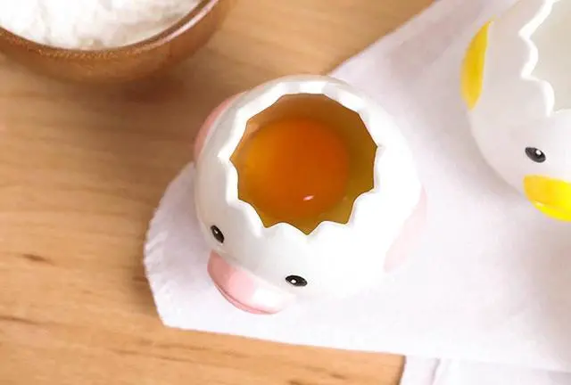 Alt view image 3 of 5 - LuoCoCo Cute Egg Separator, Ceramics Vomiting Chicken Egg Yolk White Separator, Practical Household Small Egg Filter Splitter, Kitchen Gadget Baking Assistant Tool, Dishwasher Safe (Yellow)