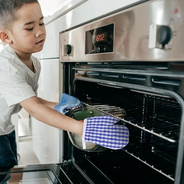 Alt view image 3 of 7 - Oven Mitts for Kids, Kitchen Mitts for Oven, Blue Grid Kitchen Gloves Heat Resistant for Cooking Baking Microwave, 6.6inchx4.7inch