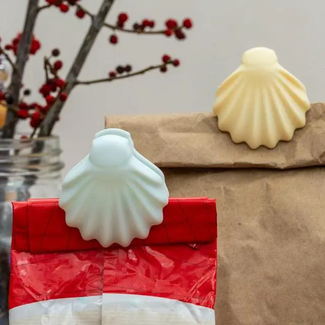 Alt view image 3 of 3 - SEASHELL BAG CLIPS