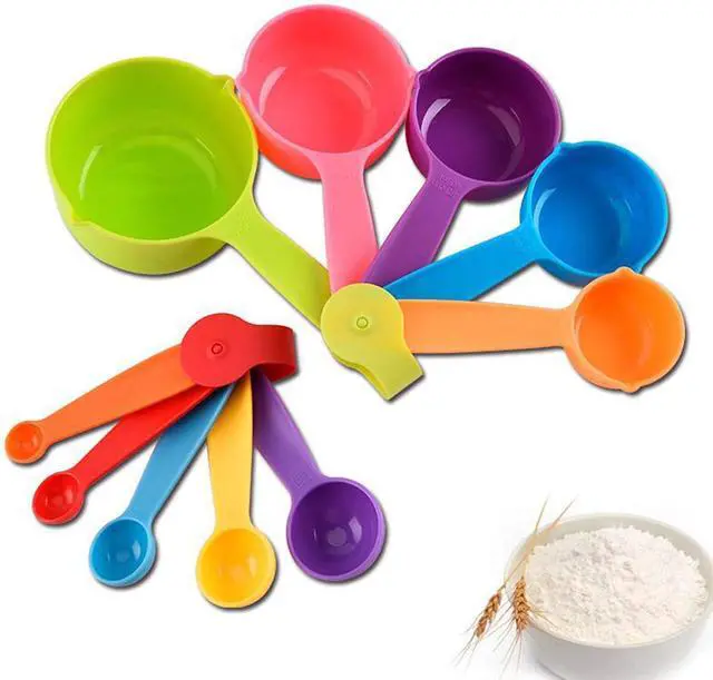 Main image of 10 Pieces Plastic Measuring Cups and Spoons Set Colored for Kitchen Cooking Bathing (random style)
