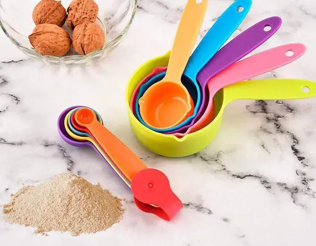 Alt view image 5 of 7 - 10 Pieces Plastic Measuring Cups and Spoons Set Colored for Kitchen Cooking Bathing (random style)
