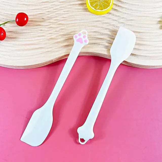 Alt view image 4 of 5 - Silicone spatula, cat paw shape, cat baking tool, batter mixing and spreading knife, kitchen tool. Suitable for canned food, baking, cooking, mixing, spreading and other scenarios.