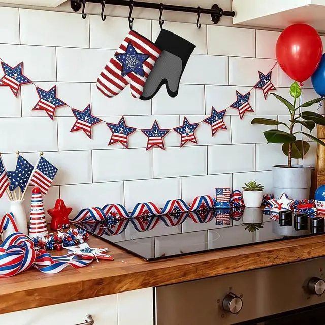 Alt view image 6 of 7 - God Bless America Silicone Oven Mitts Set, 4th of July Stars Non-Slip Silicone Cheetah Oven Gloves, Independence Day 2 PC Heat Resistant Oven Mitts, Oven Gloves for Baking Cooking Kitchen Mitten