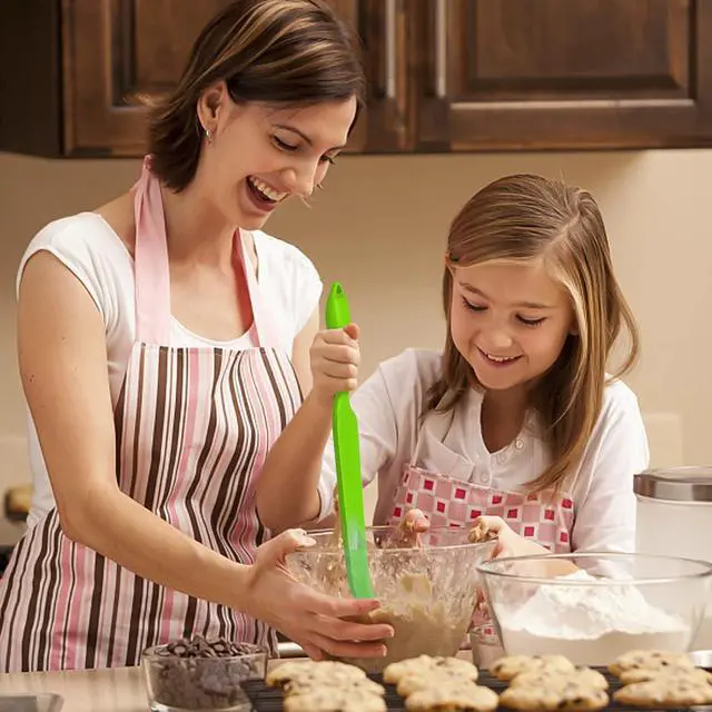 Alt view image 7 of 7 - Silicone Blender Spatula - Easy to Reach Under Blender Blades and Edges | Silicone Rubber Grip with Hanging Holes Reusable (Green)