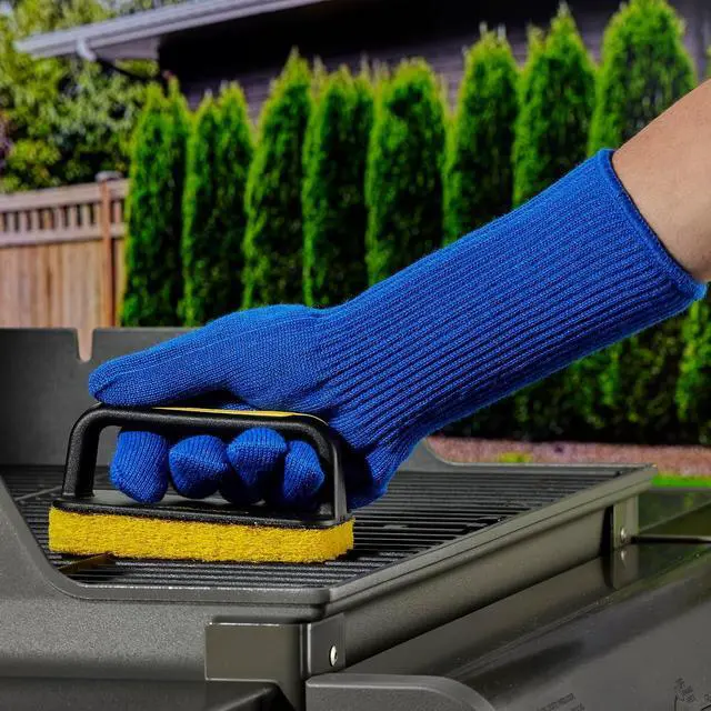 Alt view image 3 of 6 - Mr. Bar-B-Q Grill Scrubber Brush Set Powered by Scrub Daddy