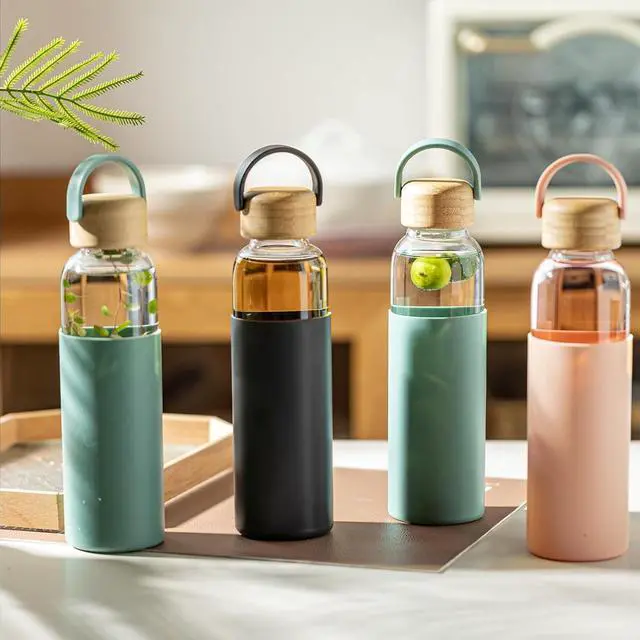 Alt view image 3 of 7 - 21oz Borosilicate Glass Water Bottles with Silicone Non-Slip Sleeve & Leak-Proof Lid-Reusable Drink Bottle for Office,Travel,Gym,Hiking-BPA Free,Ideal Gift for Home,Car &Fitness (Green)