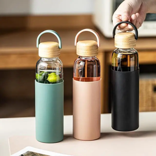 Alt view image 5 of 7 - 21oz Borosilicate Glass Water Bottles with Silicone Non-Slip Sleeve & Leak-Proof Lid-Reusable Drink Bottle for Office,Travel,Gym,Hiking-BPA Free,Ideal Gift for Home,Car &Fitness (Green)