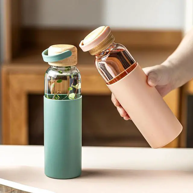 Alt view image 6 of 7 - 21oz Borosilicate Glass Water Bottles with Silicone Non-Slip Sleeve & Leak-Proof Lid-Reusable Drink Bottle for Office,Travel,Gym,Hiking-BPA Free,Ideal Gift for Home,Car &Fitness (Green)
