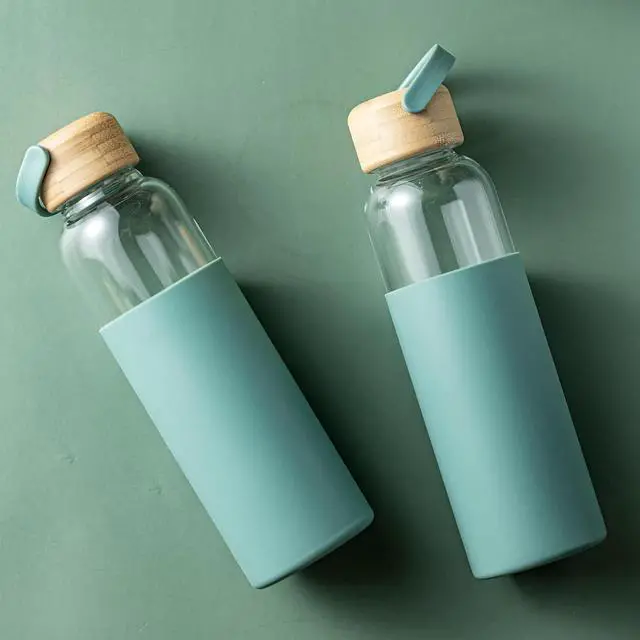 Alt view image 7 of 7 - 21oz Borosilicate Glass Water Bottles with Silicone Non-Slip Sleeve & Leak-Proof Lid-Reusable Drink Bottle for Office,Travel,Gym,Hiking-BPA Free,Ideal Gift for Home,Car &Fitness (Green)