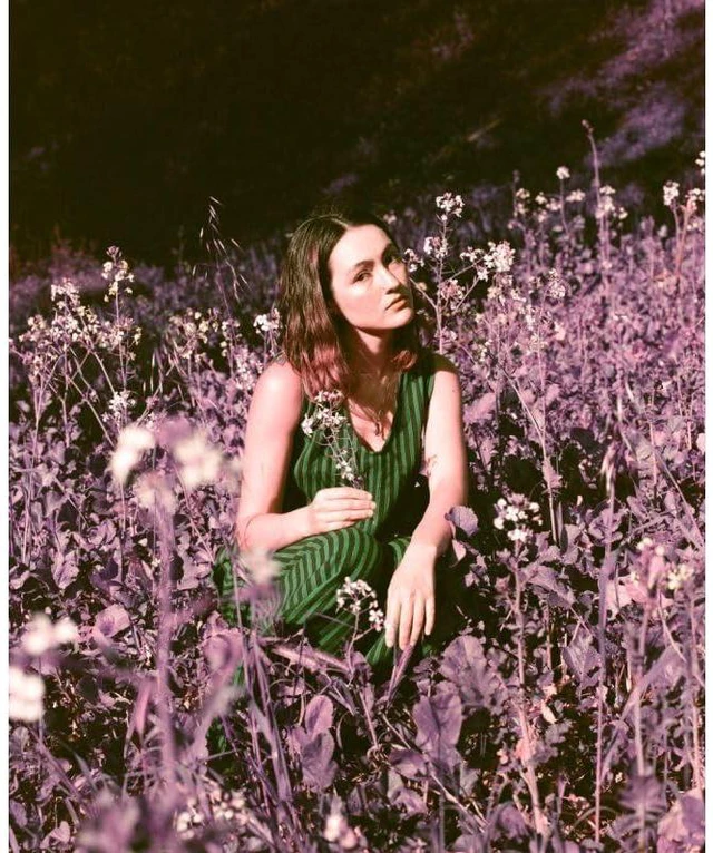 Alt view image 3 of 4 - LomoChrome Purple Pétillant (120)