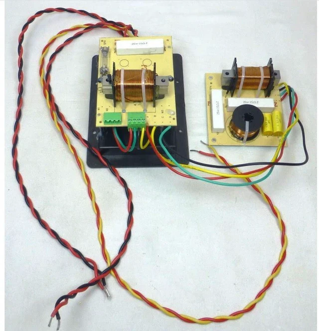 Alt view image 2 of 7 - Replacement Crossover for Peavey SP4 Dual 15" 3-Way Speaker w/Speakon 1/4" Jack