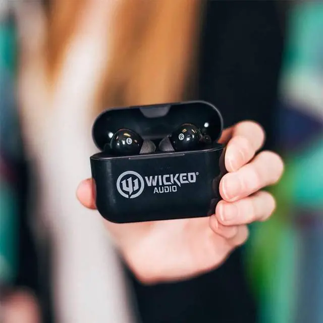 Alt view image 4 of 4 - WITW3550 RANGR True Wireless Earbuds - Black