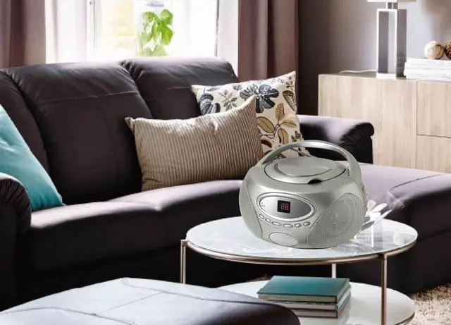 Alt view image 4 of 5 - HX-333CD CD Boombox with Radio (Silver)