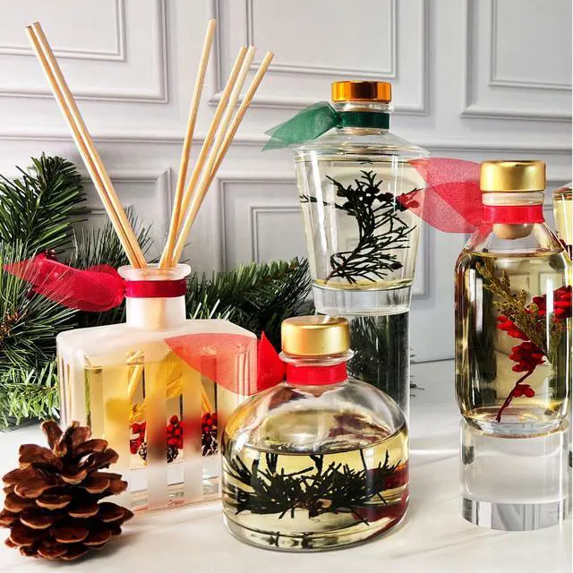 Alt view image 7 of 7 - Reed Diffuser Set - Smoked Vanilla Scented Diffuser with Sticks