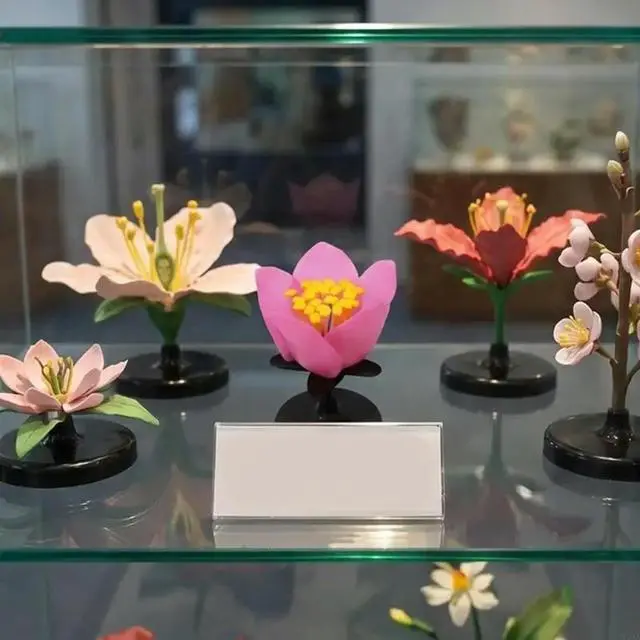 Alt view image 3 of 3 - Magnified Peach Blossom Model With Visible Stamen And Pistil Parts For School Classroom Teaching Demonstration