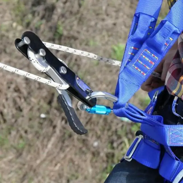 Main image of Self-Locking Manual Descender Outdoor Climbing Slow Descent Rescue Self-Locking Gear Protection Rope Descender