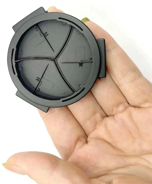 Main image of LX7 Auto Lens Cap for -LX7, Self-Retaining Automatic Lens Protector