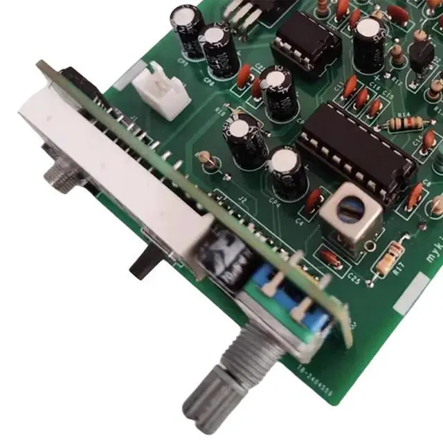Alt view image 2 of 3 - R10 Shortwave PLL Receiver 3-23MH DIY Kit High Sensitivity AM Radio Shortwave Radio Amateur DC12V